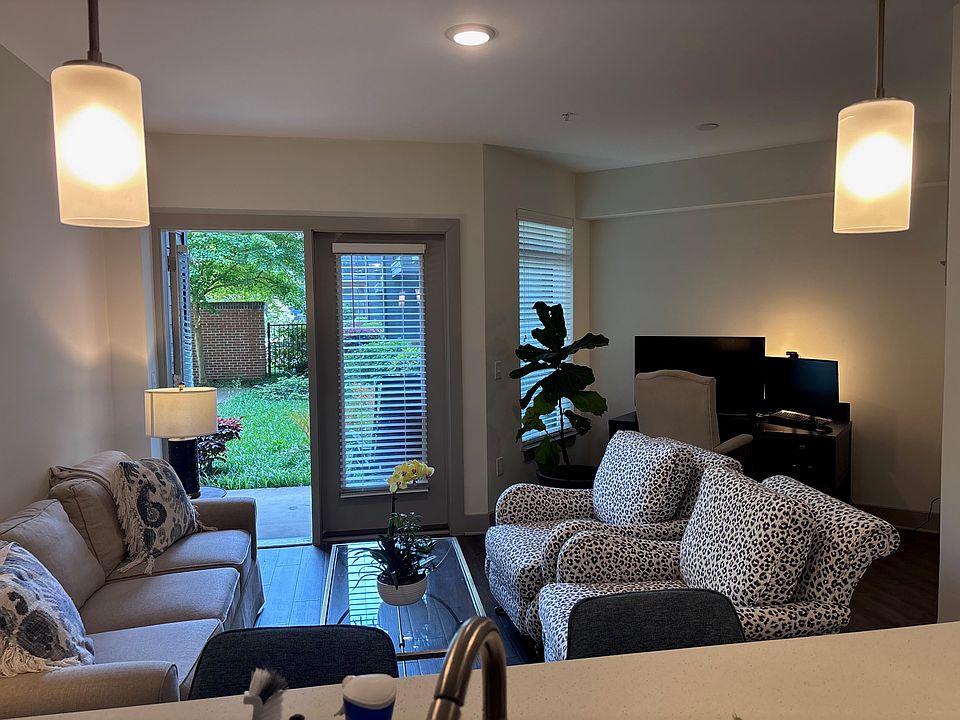 1st image of 5090 Peachtree Blvd #1121