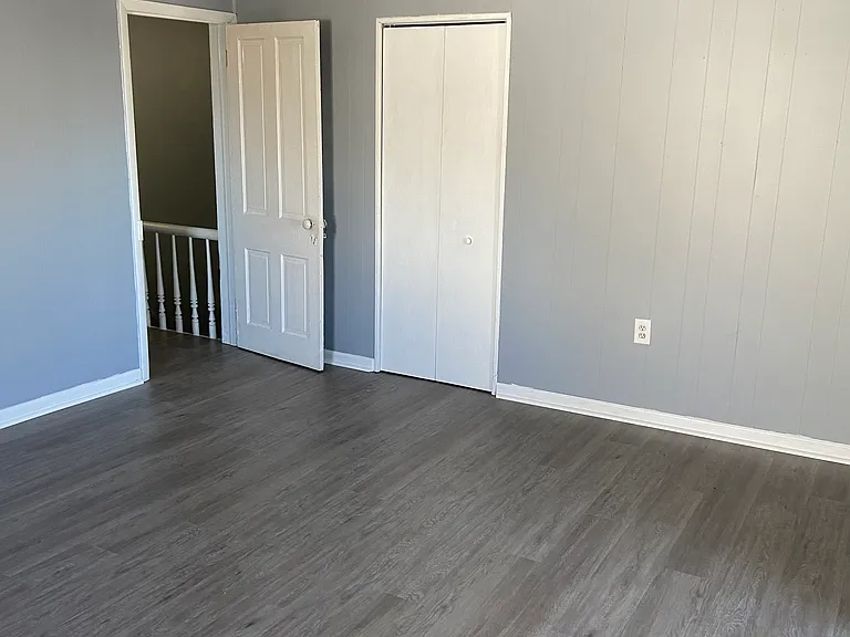 143 W White St — Photo 2