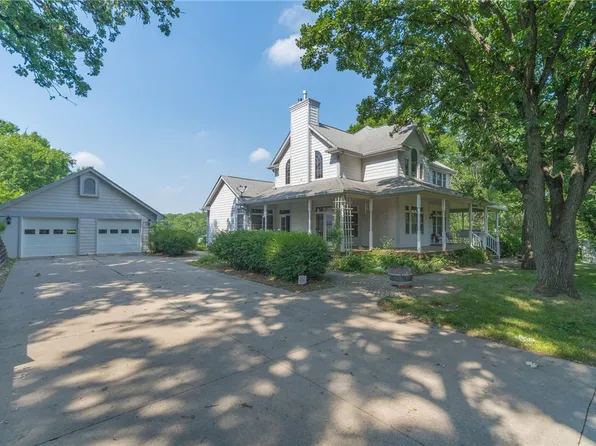 13157 Hickman Rd, Urbandale, IA 50323