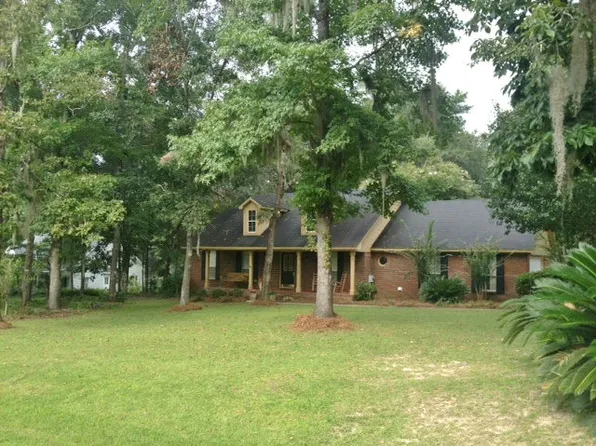 4507 Golden Oaks Dr, Valdosta, GA 31602