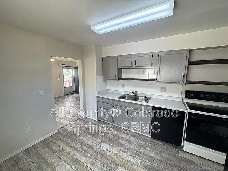 1338 Westend Ave — Photo 3