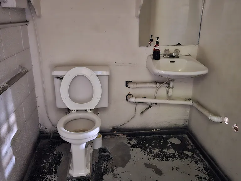1734 W Hadley Ave #C — Photo 6
