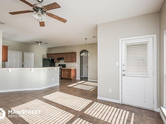 5th image of 246 Kennedy Dr