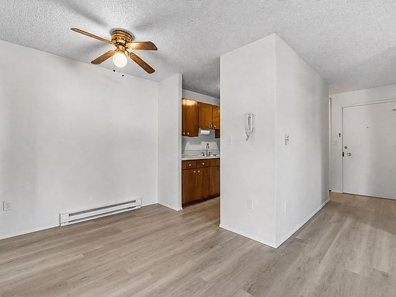5th image of 909 SW Holden St APT C