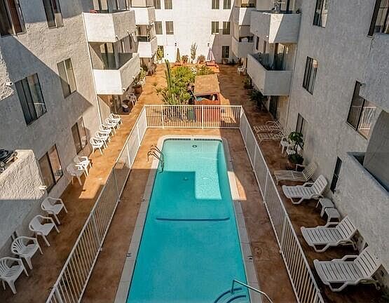 4th image of 1422 Rock Glen Ave APT 317
