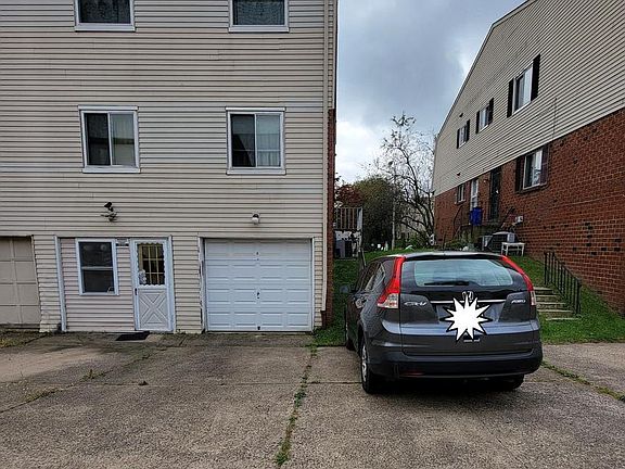 3rd image of 1709 Scotchbrook Dr #B