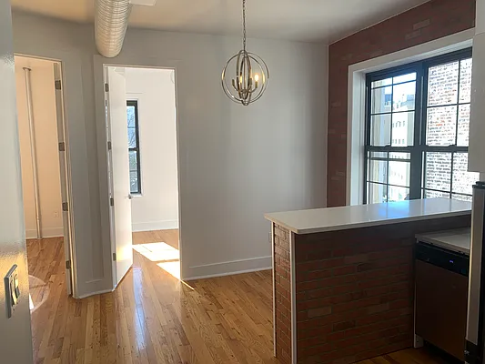 Rented by Bond New York | media 10