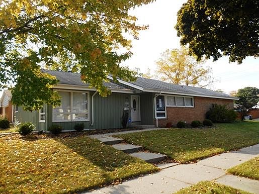 1st image of 8701 W Courtland Ave