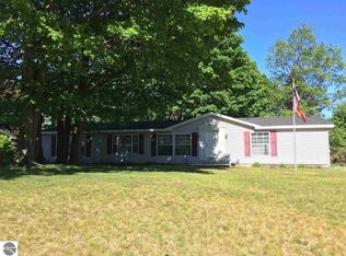 652 Denton Ave, Frankfort, MI