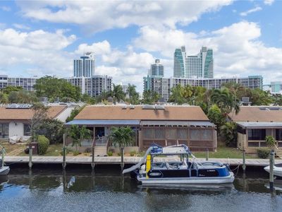 2617 S Parkview Dr, Hallandale Beach, FL, 33009