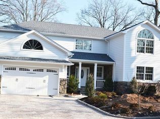 20 Clark St, Cresskill, NJ 07626