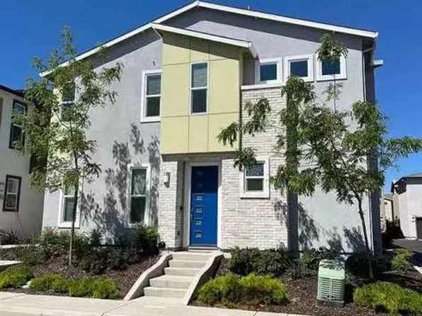9950 Del Surf Ln, Elk Grove, CA 95757