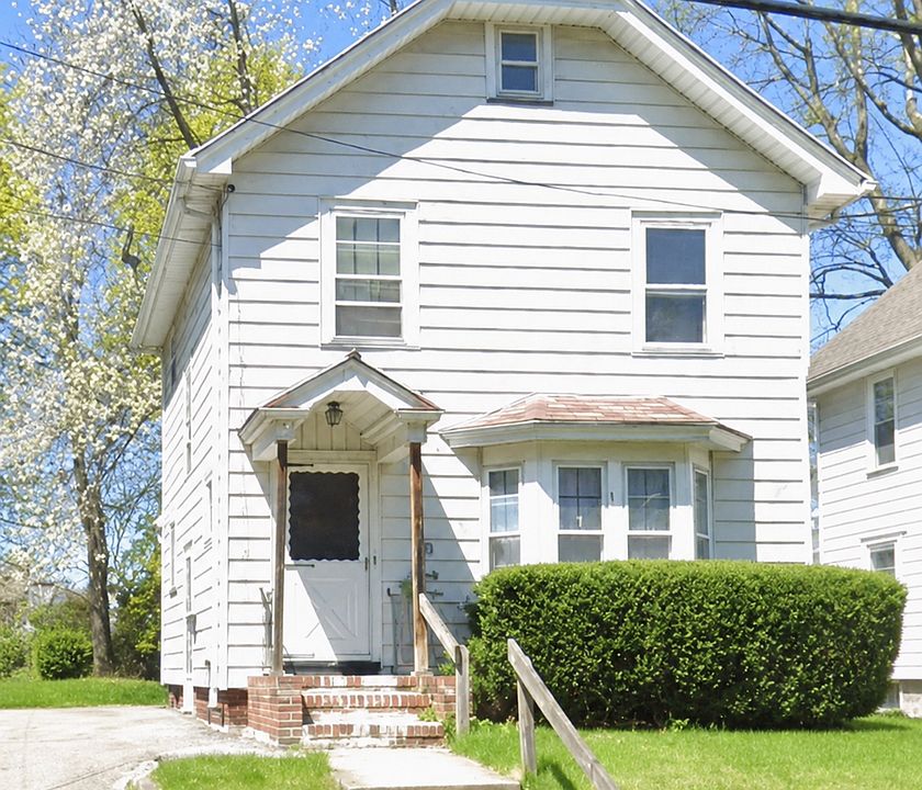 1st image of 99 Cummings St