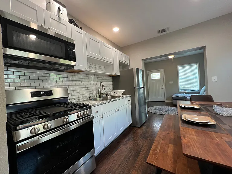 333 E Woodlawn Ave — Photo 7