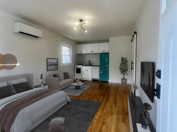 526 E Broadway, Long Beach, NY 11561