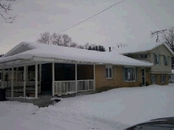 11795 Main St, Versailles, NY 14168