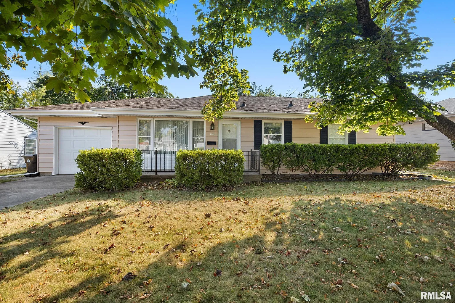 316 W Knoll Crest Dr photo 1