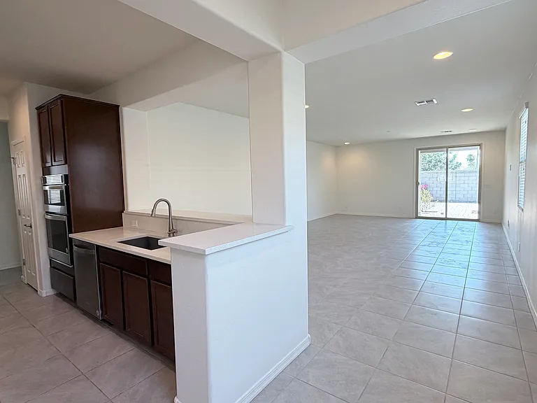 6554 S 24th Pl — Photo 6