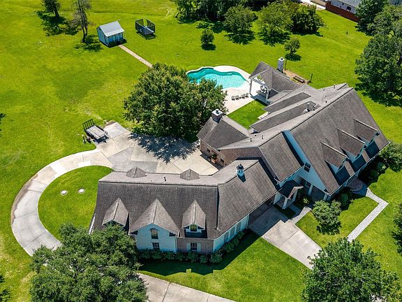 2nd image of 21110 Frey Ln