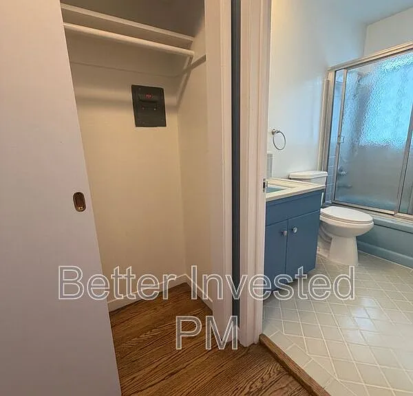 2400 39th Ave #5 — Photo 12