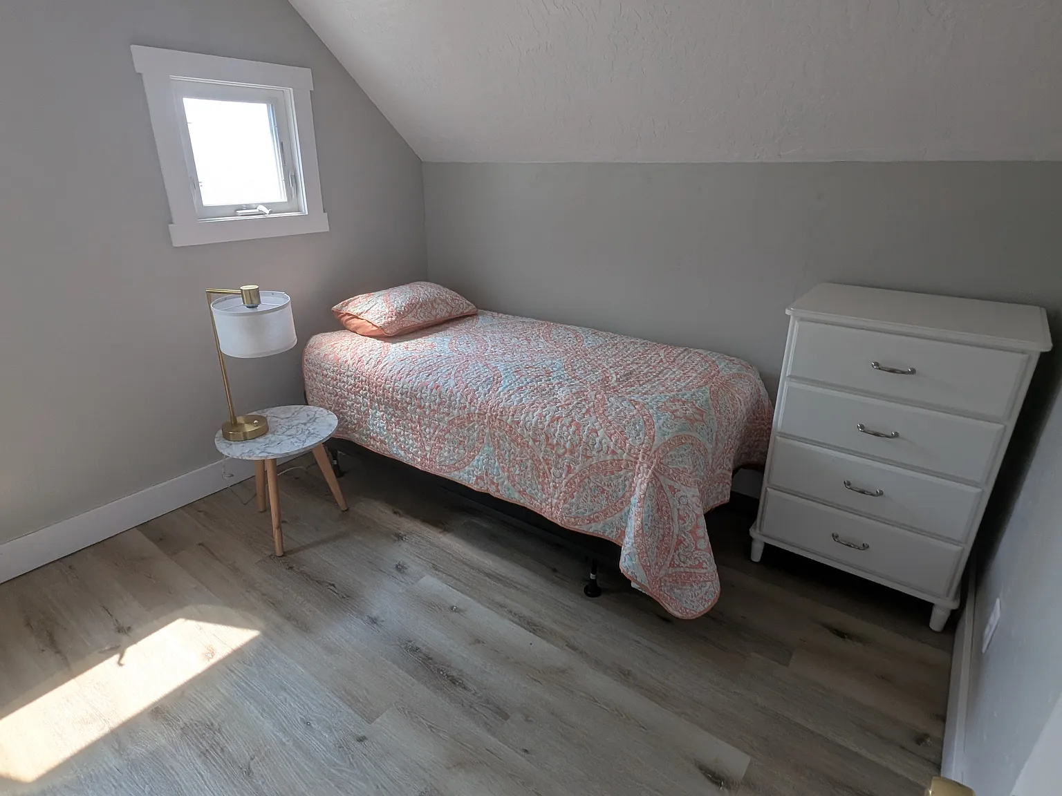 7 bed, 1411 sqft, $850 — Photo 2