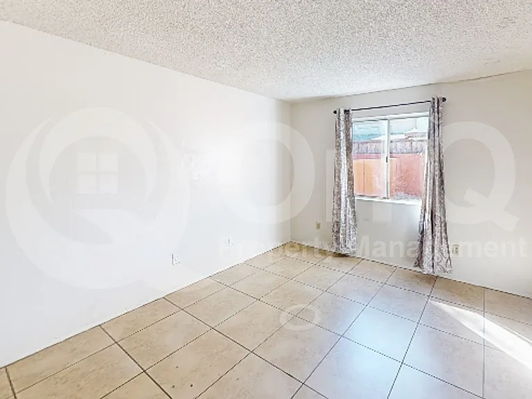 4402 E Pima St — Photo 9