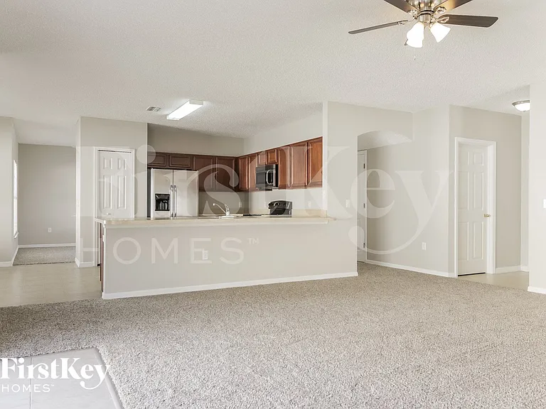556 Big Sioux Ct — Photo 5