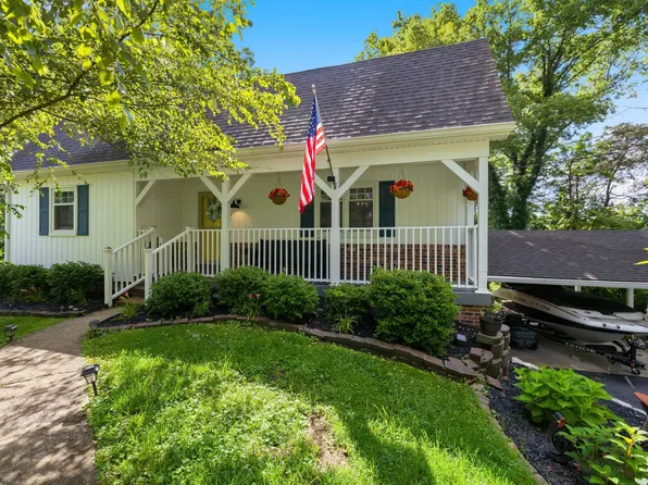 890 Gwinn Island Rd, Danville, KY 40422
