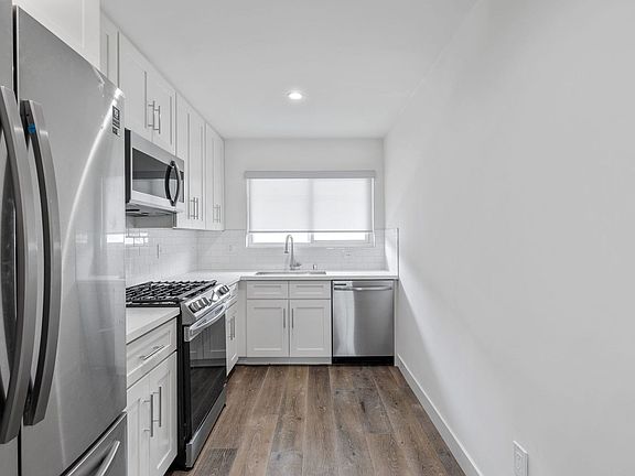 3rd image of 17302 Ermanita Ave #2