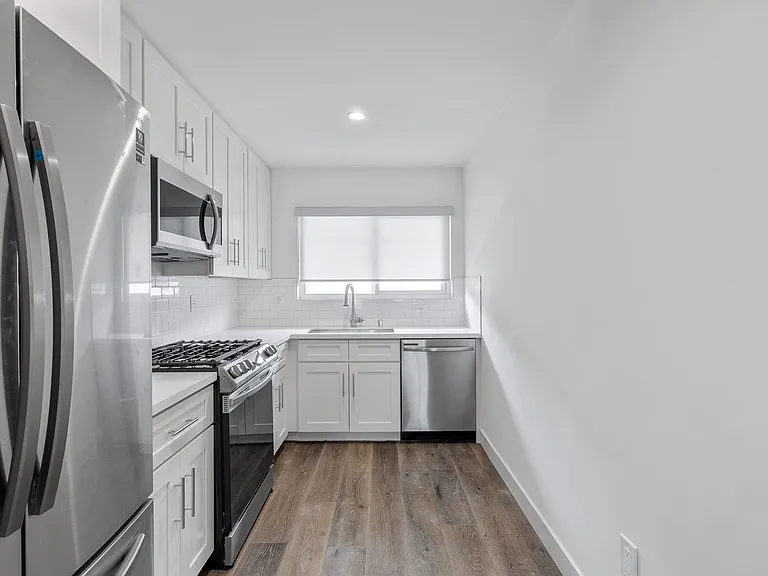 17302 Ermanita, LLC — Photo 2