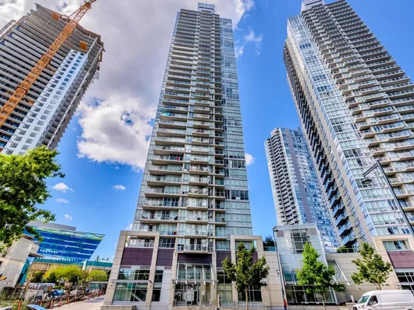 9981 Whalley Blvd #3001, Surrey, BC V3T 0G6