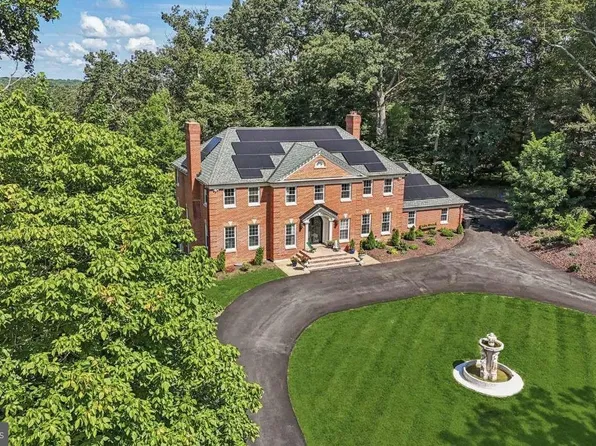 10900 Tara Rd, Rockville, MD 20854