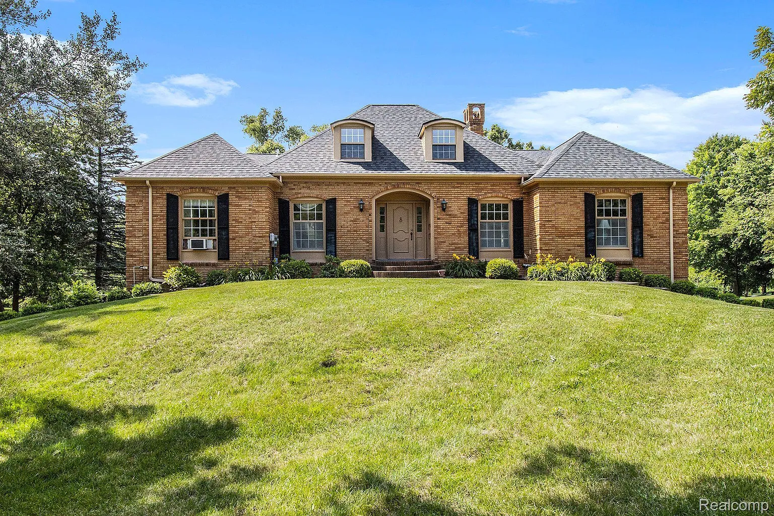 3919 Old Homestead Dr photo 1