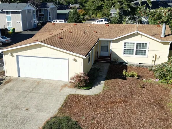 855 Maple St, Florence, OR 97439