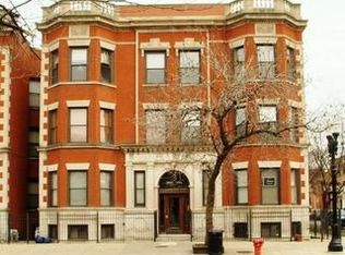 3901 N Sheridan Rd #3, Chicago, IL 60613