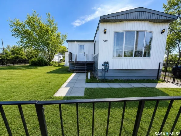 509 Toews Street, Morse, SK S0H 3C0