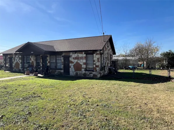 204 Brewster St, Florence, TX 76527