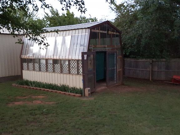 3rd image of 3046 NW 21st St