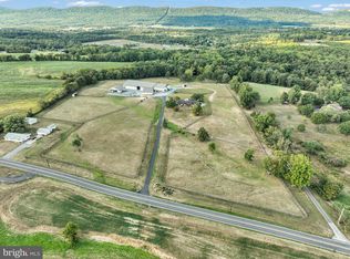 211 W Middlesex Dr, Carlisle, PA 17013