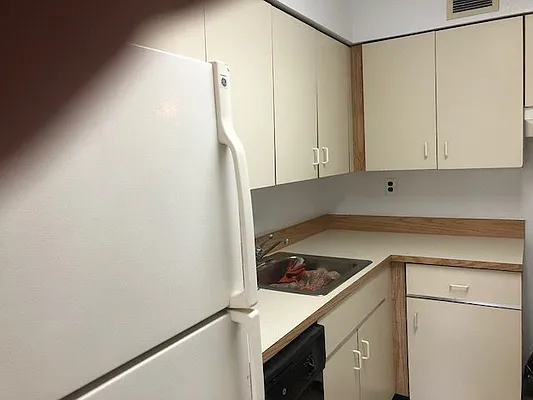Rented by 18 REALTY | media 25