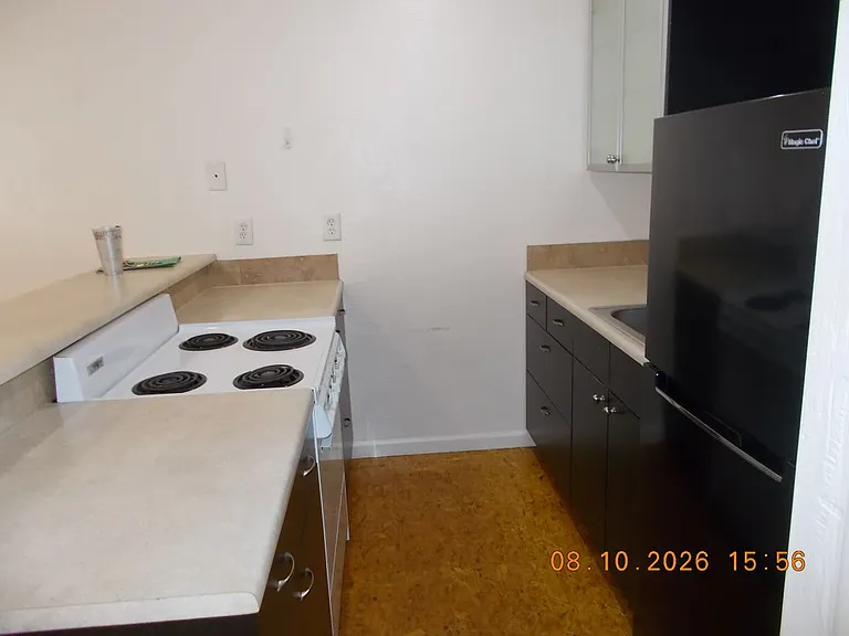 135 E 6th Ave #5 — Photo 3