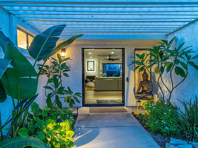 Royal Palm Dr — Photo 3