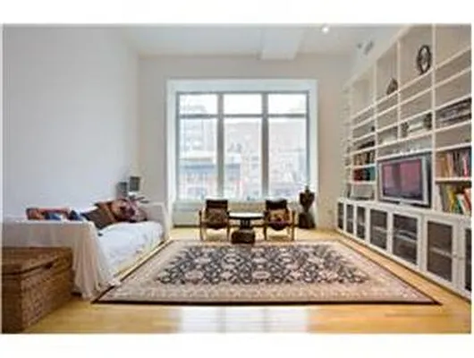 Rented by Douglas Elliman | media 15