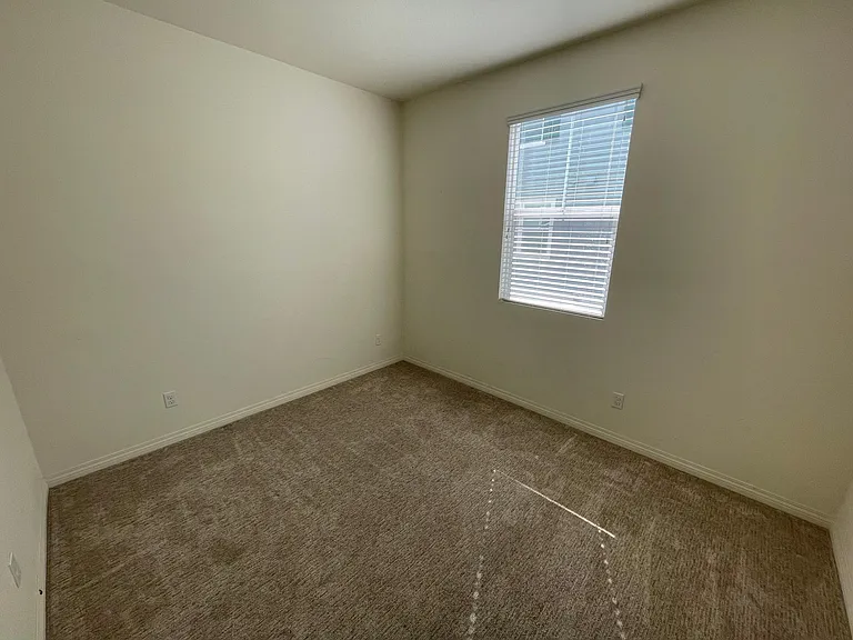 501 Hummingbird Ln — Photo 7