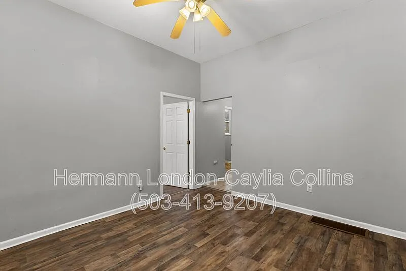 2 bed, 1.0 bath, $899 — Photo 3