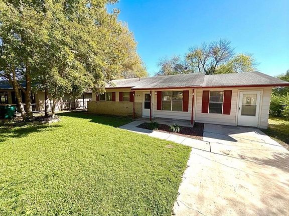 2nd image of 206 Northview Dr