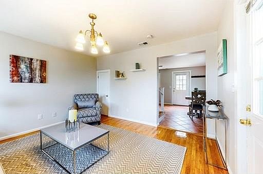 5th image of 17A Rushmore St #17A