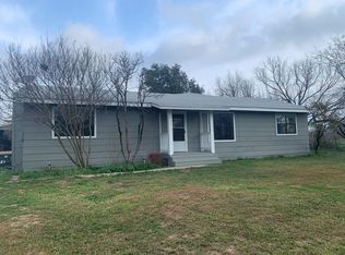 365 County Road 110, Uvalde, TX 78801