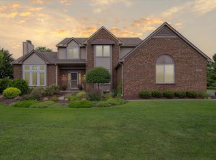 10327 Mendota Dr, South Lyon, MI