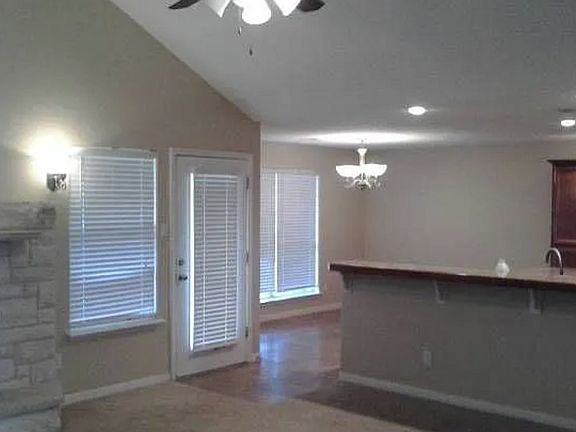2nd image of 3505 Jacob St